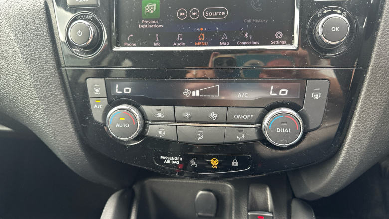 Nissan Qashqai 1.3 DiG-T Acenta Premium 5dr Petrol Hatchback